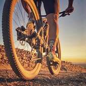 Sin miedo al calor!! 💥
Without fear of heat!! ☀️
Sense por al calor!! ✌️
.
#cycling#cyclingsocks#ciclismo#triathlon #triatlon#mtb#mountainbike#trail#running#mallorcabike